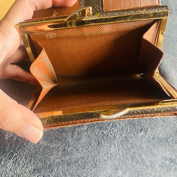 Authentic LOUIS VUITTON Portefeuille Viennois Bifold Monogram Wallet M61674 - Picture 4 of 8